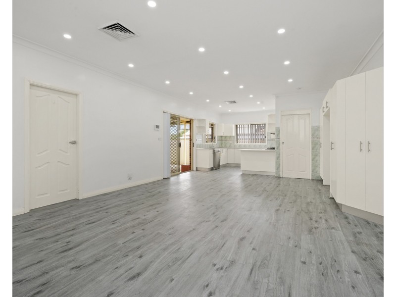 5 Aspen Close, Prestons NSW 2170