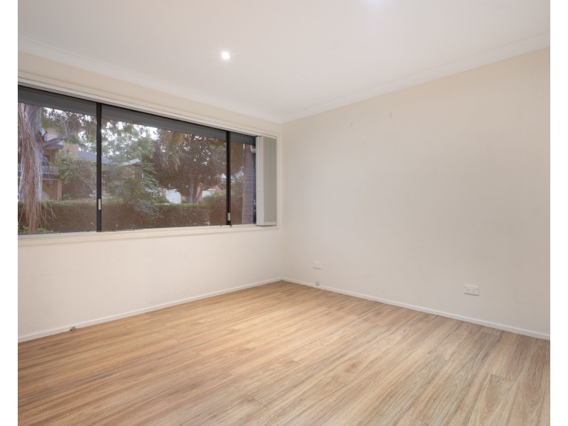 8 Birkdale Crescent, Liverpool NSW 2170