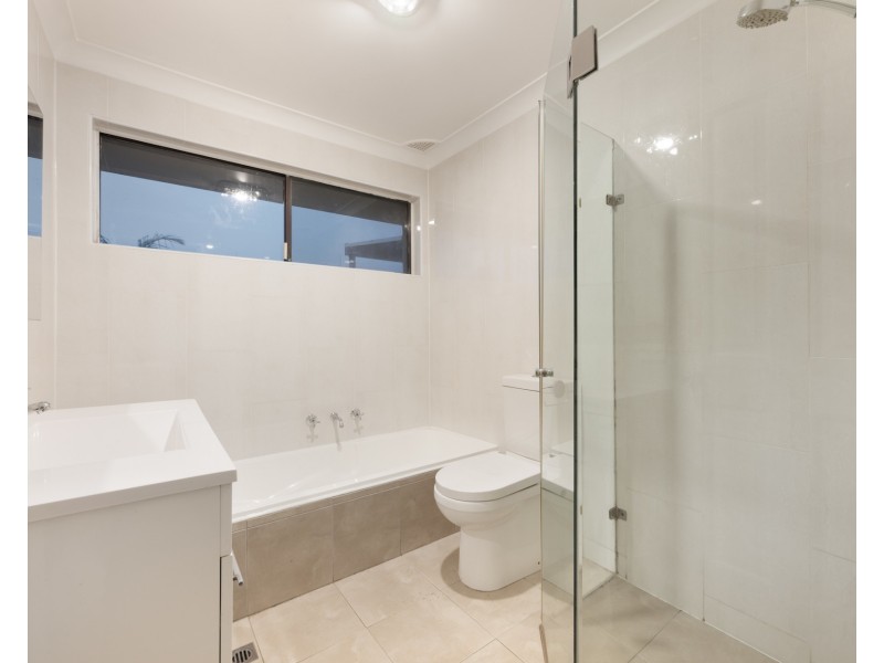 8 Birkdale Crescent, Liverpool NSW 2170
