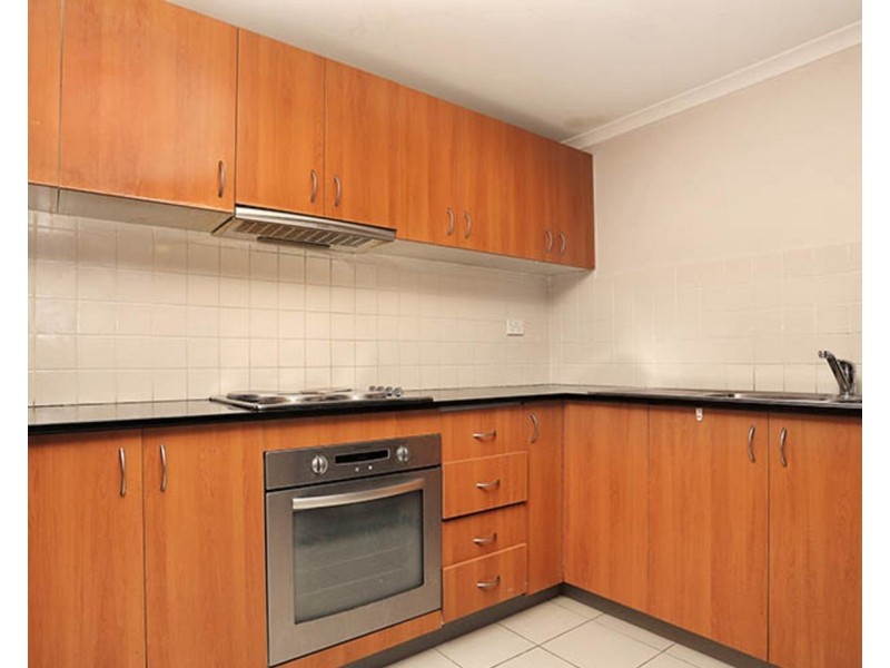 2/12-20 Lachlan Street, Liverpool NSW 2170