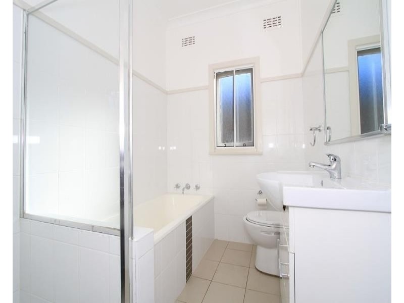 29 Marsh Parade, Casula NSW 2170