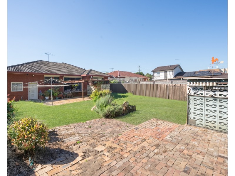 17 Bird Avenue, Lurnea NSW 2170