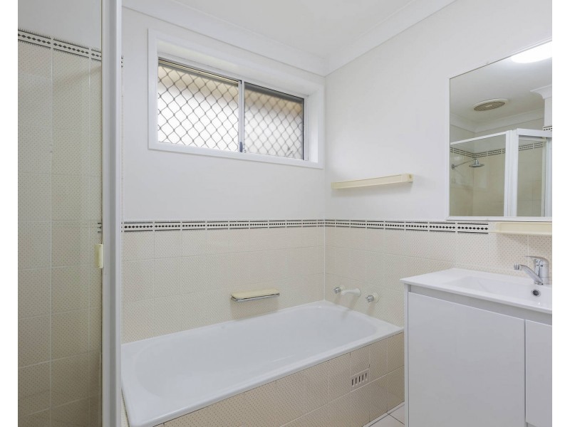 76 Currawong Street, Green Valley NSW 2168