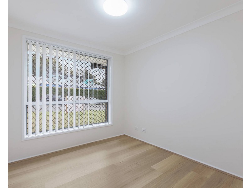 76 Currawong Street, Green Valley NSW 2168