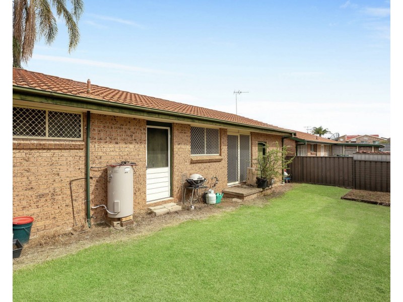 76 Currawong Street, Green Valley NSW 2168