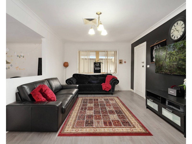 31 Gabo Crescent, Sadleir NSW 2168
