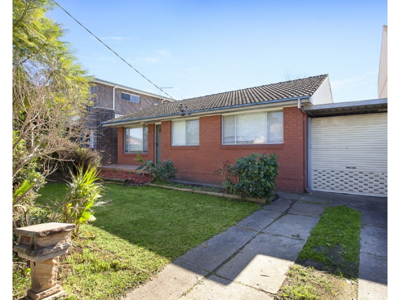 3 Foxlow Street, Canley Heights NSW 2166