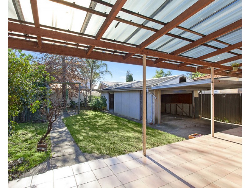 3 Foxlow Street, Canley Heights NSW 2166