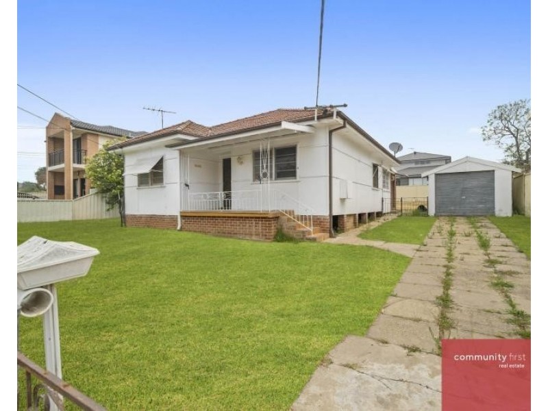 4 Oxley Street, Fairfield NSW 2165