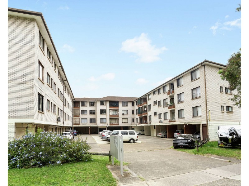 21/22-24 Remembrance Avenue, Warwick Farm NSW 2170