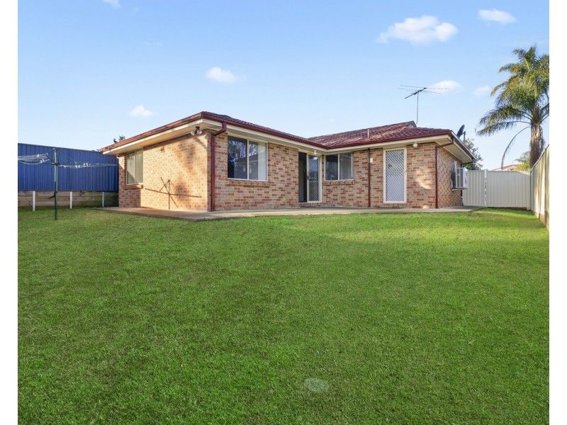 15 Brooman Street, Prestons NSW 2170