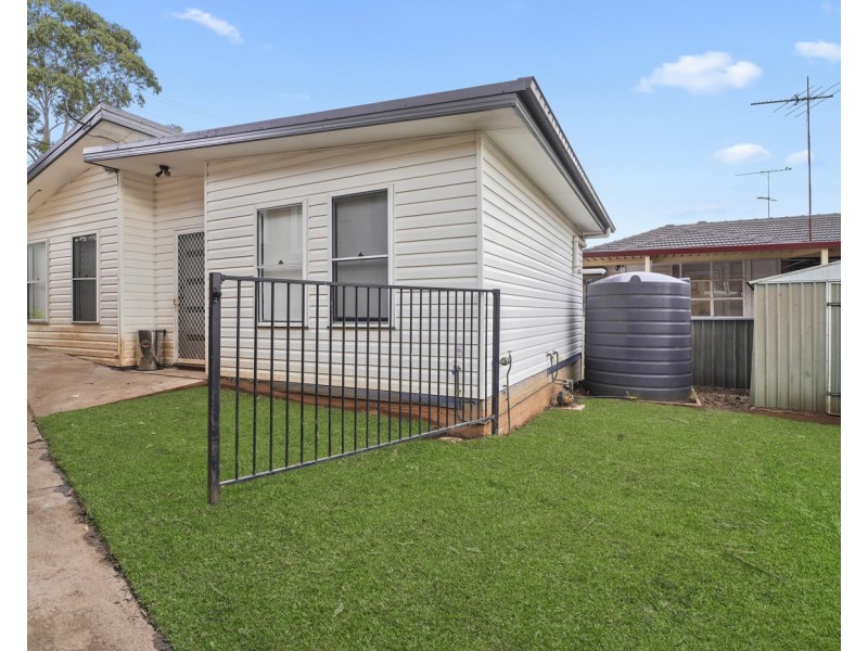 1A Busby Road, Busby NSW 2168