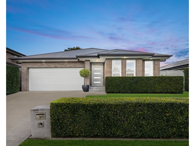 9 Percival Avenue, Ingleburn NSW 2565