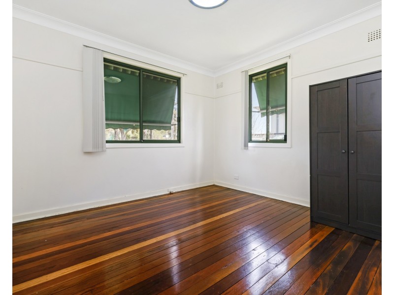 6 North Street, Fairfield NSW 2165