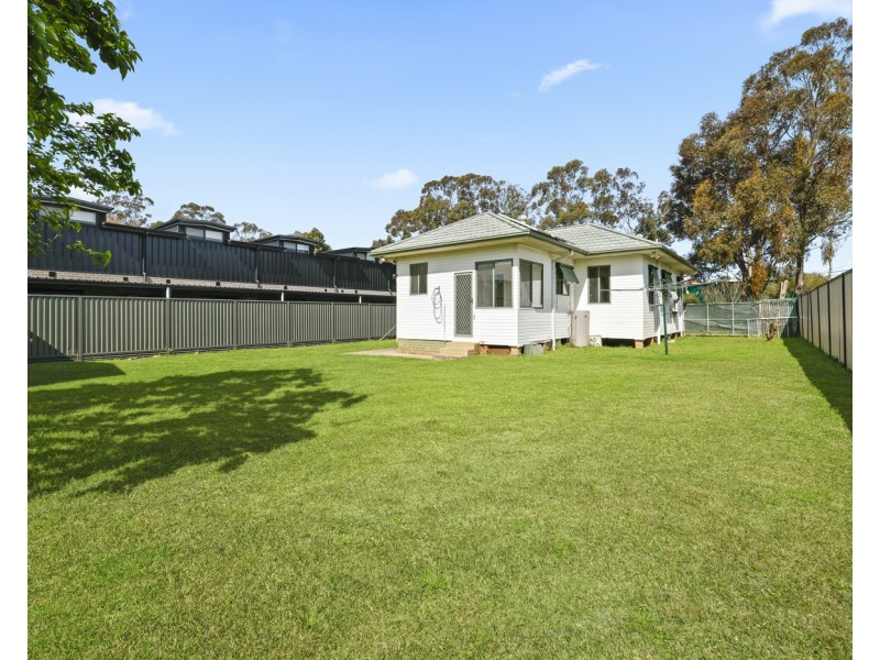 6 North Street, Fairfield NSW 2165