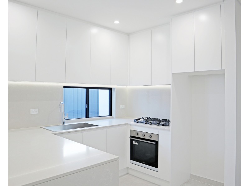 Carnes Hill NSW 2171