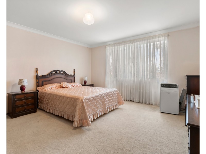 6 Oxley Street, Fairfield NSW 2165