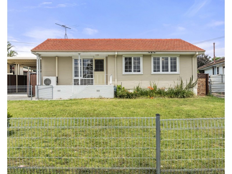 38 Jindabyne Street, Heckenberg NSW 2168