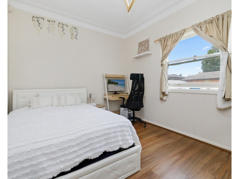 4 Benson Street, Carramar NSW 2163