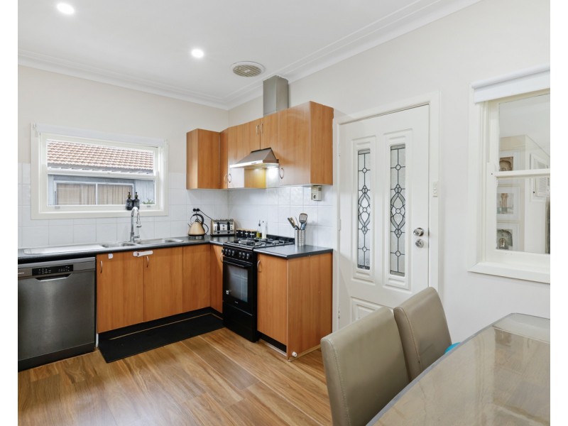 4 Benson Street, Carramar NSW 2163