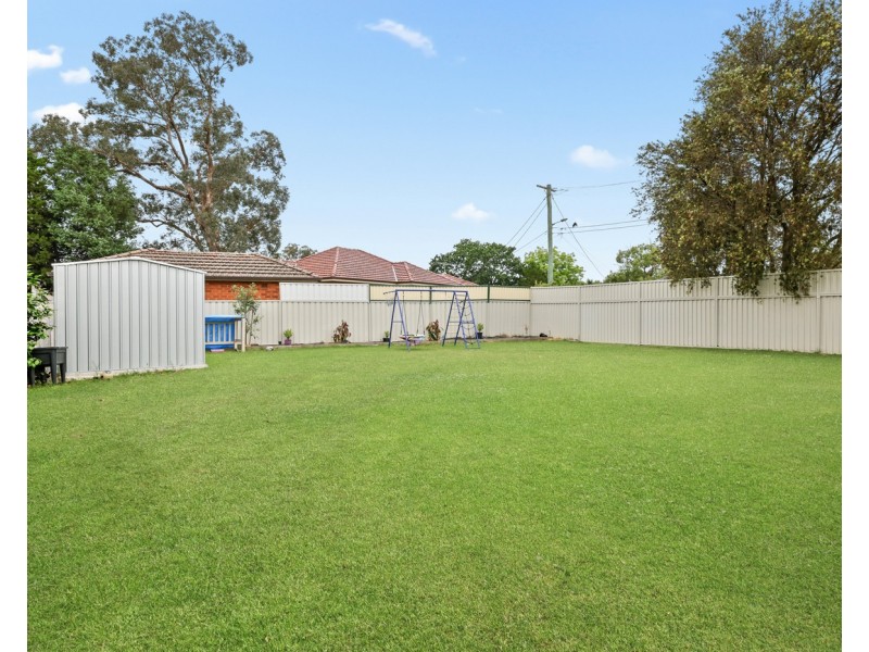 4 Benson Street, Carramar NSW 2163