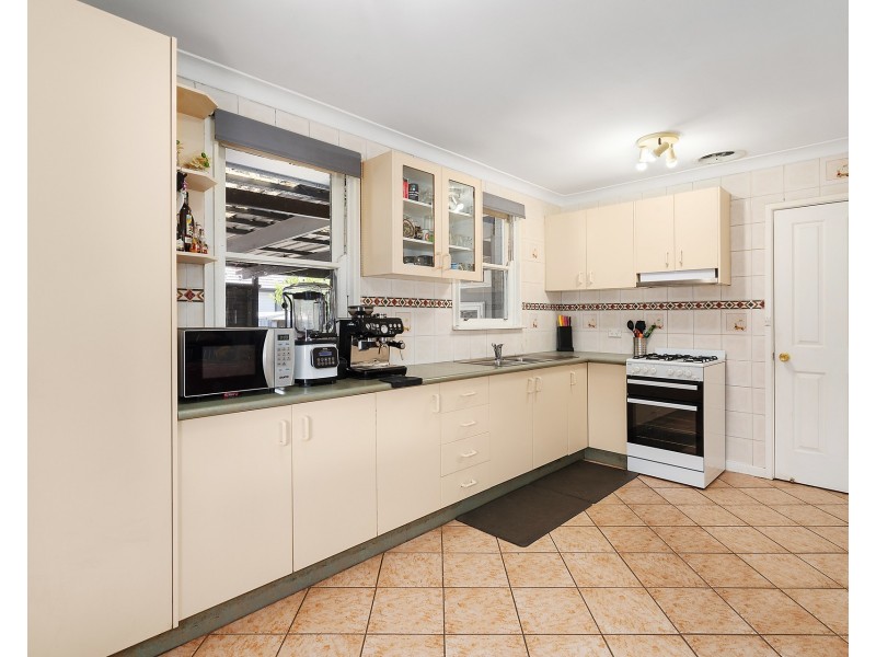 54 Warrigo Street, Sadleir NSW 2168