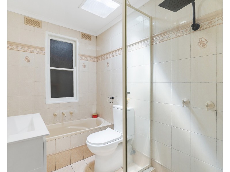 54 Warrigo Street, Sadleir NSW 2168