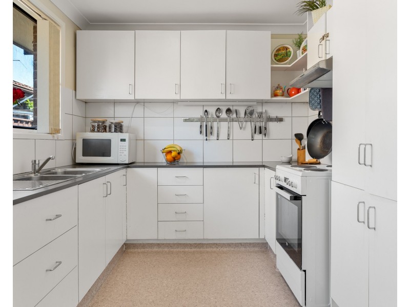 15/28 Coolaroo Crescent, Lurnea NSW 2170