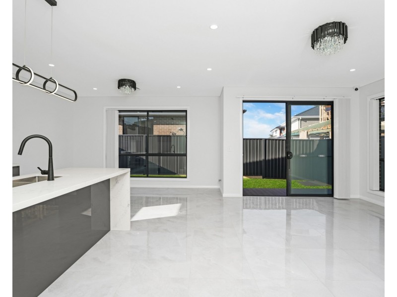 85 Hillston Circuit, Gregory Hills NSW 2557