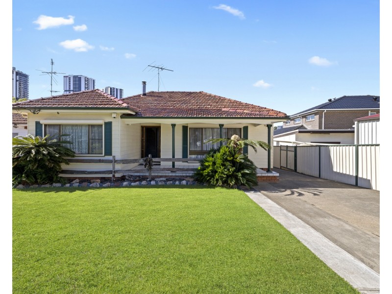 90 Mcgowen Crescent, Liverpool NSW 2170