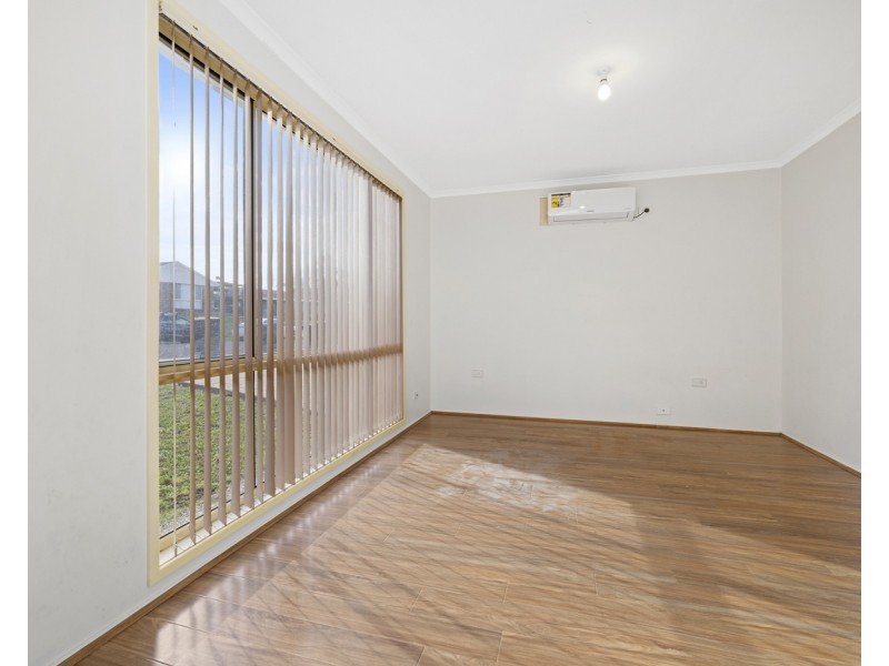 108 Swan Circuit, Green Valley NSW 2168