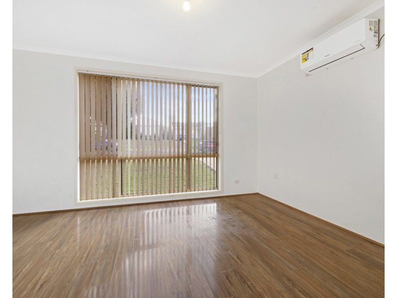 108 Swan Circuit, Green Valley NSW 2168