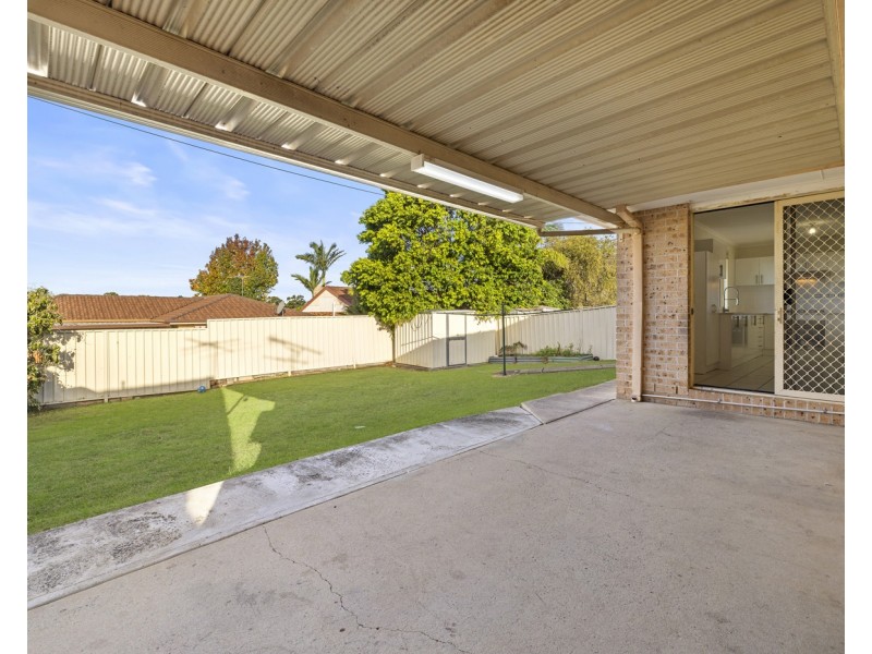 108 Swan Circuit, Green Valley NSW 2168