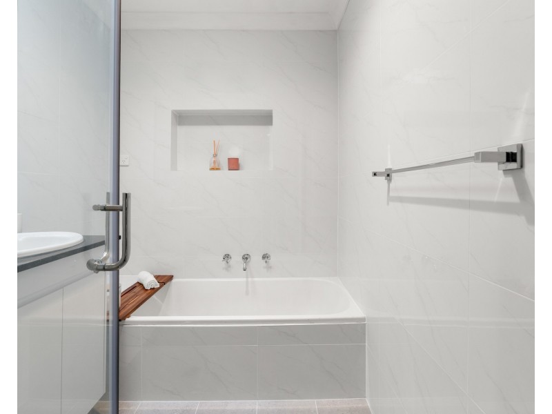 24 Congressional Drive, Liverpool NSW 2170