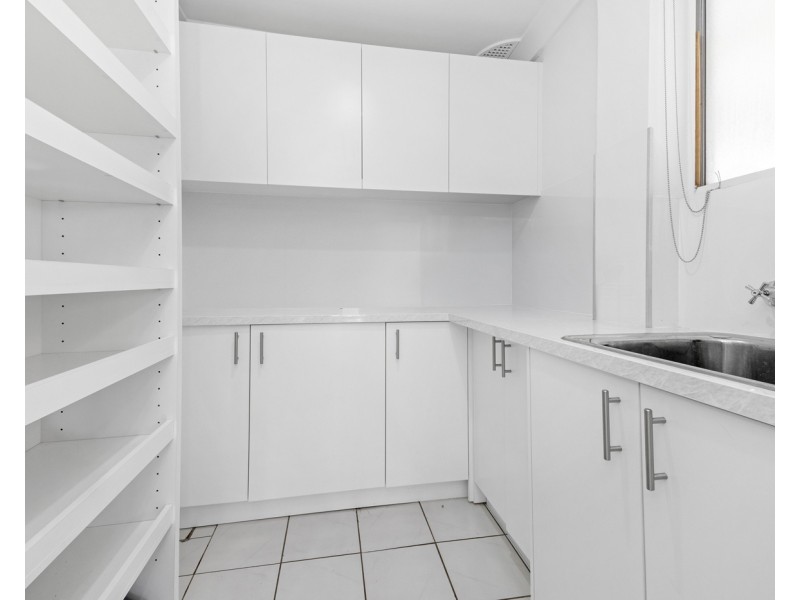 11 Oliveri Crescent, Green Valley NSW 2168