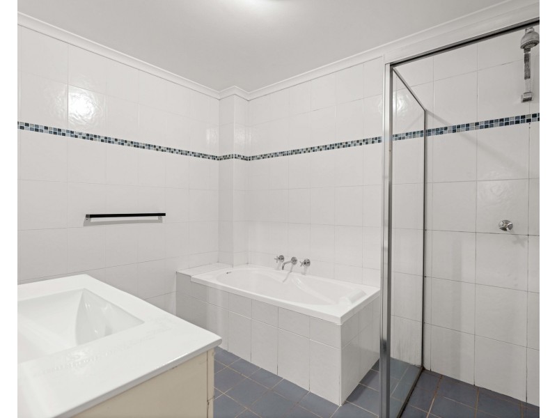 30/8-10 Browne Parade, Warwick Farm NSW 2170