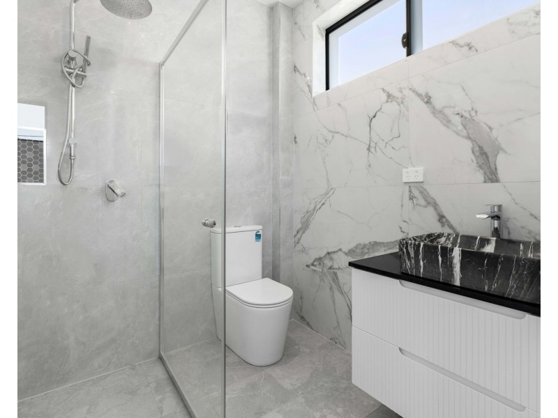 27 Hill Road, Lurnea NSW 2170