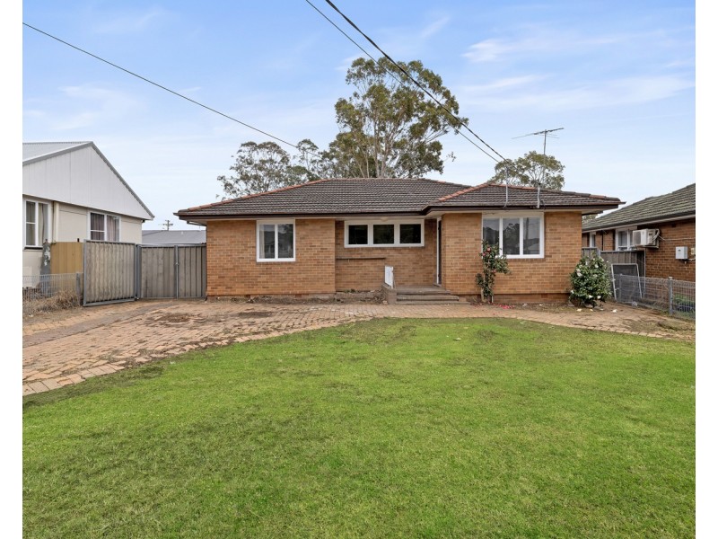 19 Tumbarumba Crescent, Heckenberg NSW 2168