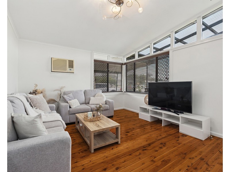 8 Bencubbin Street, Sadleir NSW 2168