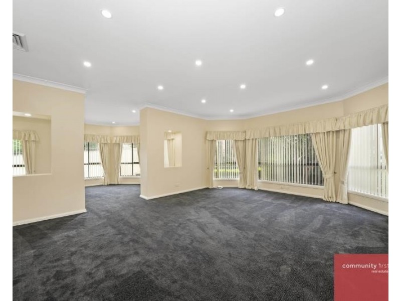 8 Lodi Close, West Hoxton NSW 2171