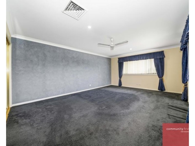 8 Lodi Close, West Hoxton NSW 2171