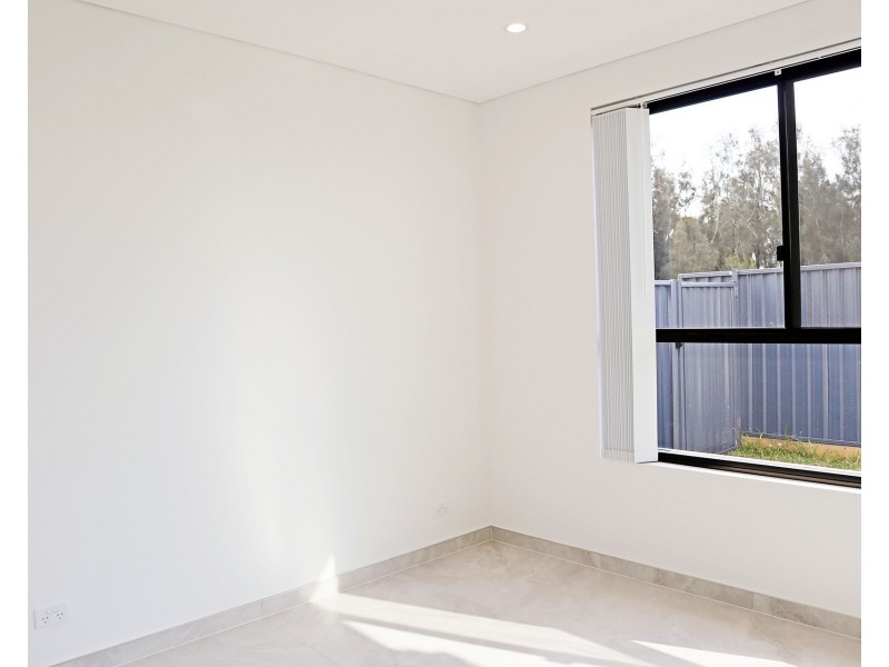 65A Pacific Palms Circuit, Hoxton Park NSW 2171