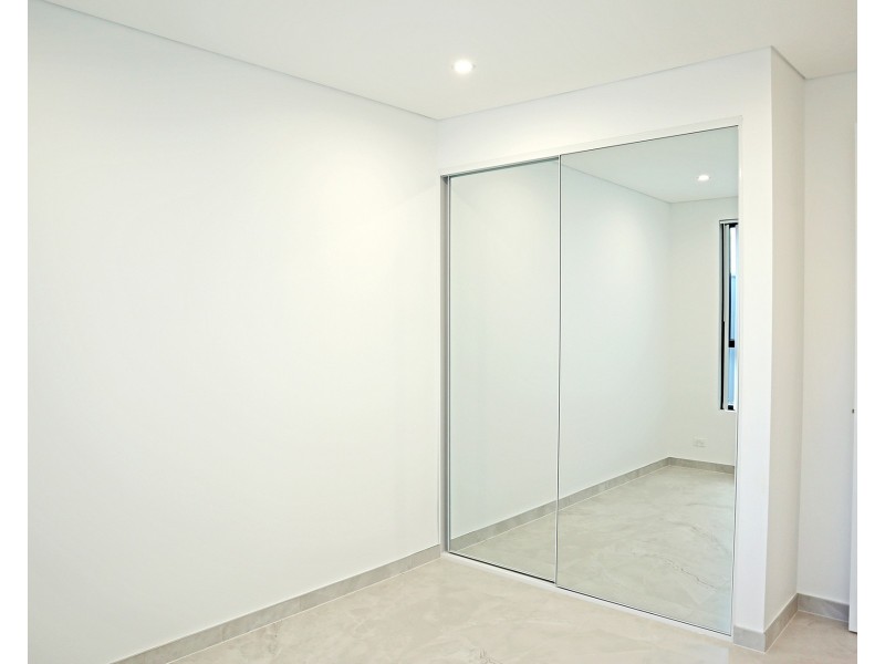65A Pacific Palms Circuit, Hoxton Park NSW 2171