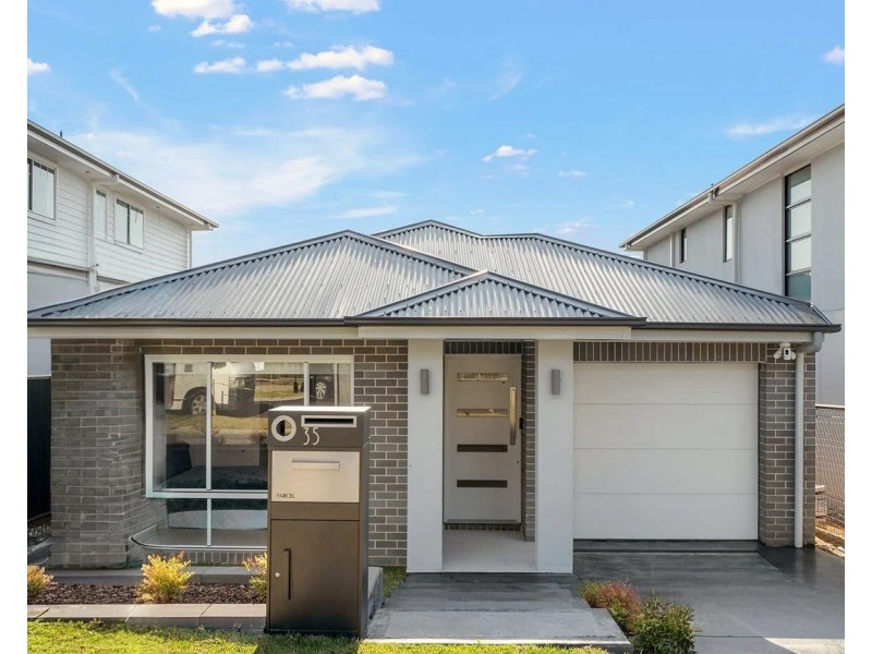 35 Pimelea Avenue, Denham Court NSW 2565