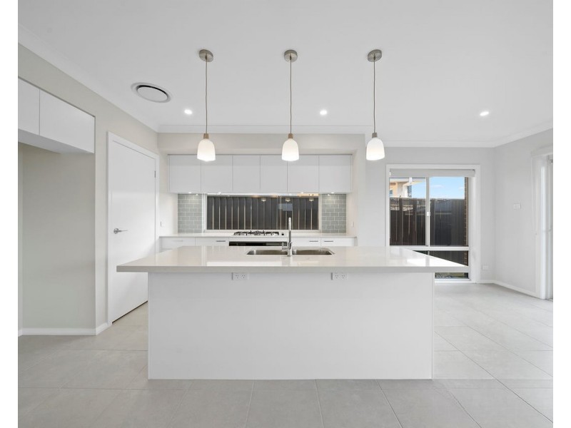 35 Pimelea Avenue, Denham Court NSW 2565