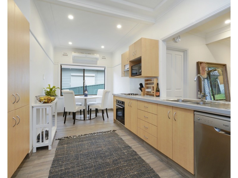 34 Grandview Drive, Campbelltown NSW 2560