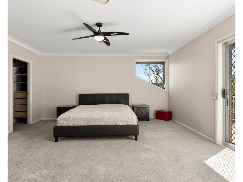 10 Dixon Street, Abbotsbury NSW 2176