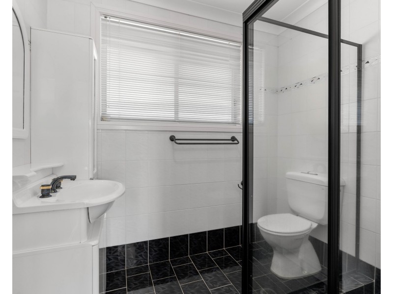 10 Dixon Street, Abbotsbury NSW 2176