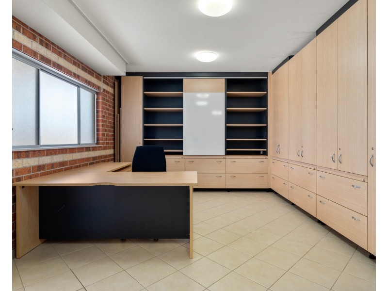 10 Dixon Street, Abbotsbury NSW 2176