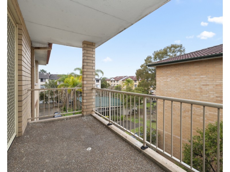 18/4 Riverpark Drive, Liverpool NSW 2170